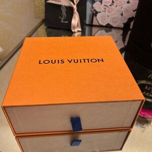 Louis Vuitton box